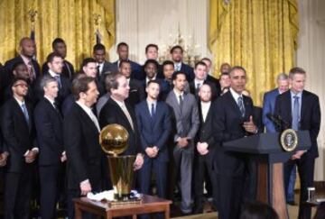Barack Obama durante la visita de los Golden State Warriors a la Casa Blanca.