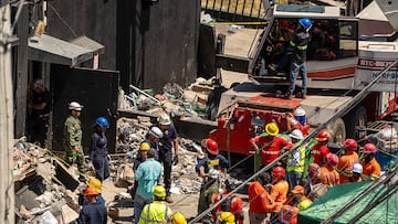At least 113 people, including former MLB players Octavio Dotel and Tony Blanco, have died after the roof of a nightclub collapsed in the Dominican Republic.