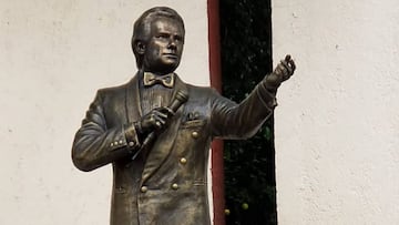 Estatua José José