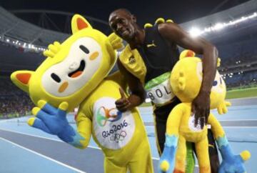 Bolt es leyenda: tercer oro en los 100 metros