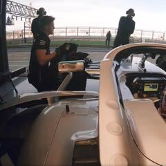 Sube con Hamilton al W10 en su primera vuelta: "¡Es increíble!"