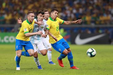 Acuña, Arthur y Firmino.