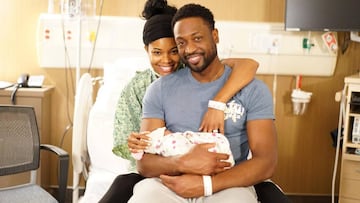 Dwyane Wade y Gabrielle Union con su hija recién nacida.