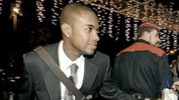 <b>GRAN RECIBIMIENTO. </b>Robinho fue el centro de todas las miradas ayer a su llegada a Barcelona.