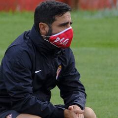 Oviedo y Espanyol se cruzan con un inopinado rival en común