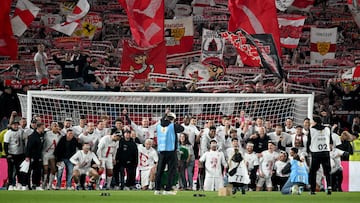 Stuttgart's players pose for a team photo after the German Cup (DFB-Pokal) semi-final football match between VfB Stuttgart and FC Freiburg in Stuttgart, southwestern Germany, on April 23, 2026. (Photo by THOMAS KIENZLE / AFP) / DFB REGULATIONS PROHIBIT ANY USE OF PHOTOGRAPHS AS IMAGE SEQUENCES AND QUASI-VIDEO.