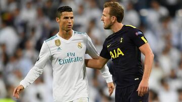 Cristiano Ronaldo y Harry Kane se saludan durante el partido de Champions