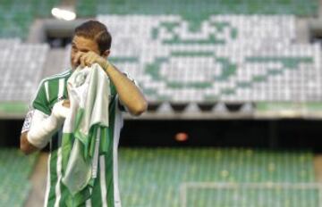 Impresionante presentación de Joaquín con el Betis