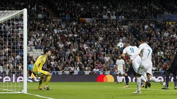 Lloris evit&oacute; con un parad&oacute;n el 2-1 de cabeza de Benzema en el partido contra el Tottenham del pasado martes.