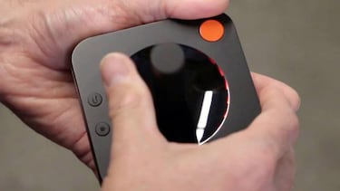 Desvelado el mando de Ataribox, un guiño a lo retro