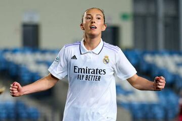 MADRID, SPAIN - OCTOBER 30: Caroline Weir of Real Madrid celebrates after scoring their side's second goal during the Liga F match between Real Madrid CF and Sevilla FC at Estadio Alfredo Di Stefano on October 30, 2022 in Madrid, Spain. (Photo by Angel Martinez/Getty Images)