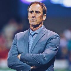 Washington Spirit despide al entrenador: Jim Gabarra