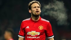 Daley Blind completes Ajax return from Manchester United