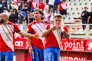 Leiva y Diego Esteban acercan al Algeciras a la permanencia