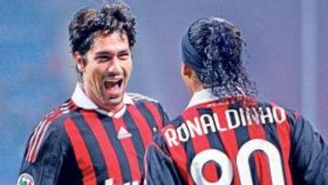 <b>LETALES. </b>Ronaldinho hizo la jugadas y Borriello los goles del Milán.