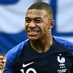 Mbappé llegó a 37 km/h en la galopada que acabó en penalti