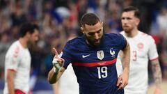 France's forward Karim Benzema  celebrates  after scoring the opening goal during the UEFA Nations League - League A Group 1 first leg football match between France and Denmark at the Stade de France in Saint-Denis, north of Paris, on June 3, 2022. (Photo by Franck FIFE / AFP) (Photo by FRANCK FIFE/AFP via Getty Images)