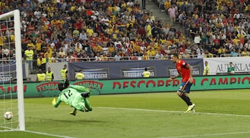 Alcácer puso el 0-2 en el marcador.