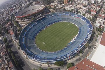 La antigua casa de La Máquina sería una buena opción para ambos clubes, pues no tiene club de Liga MX actualmente. La distancia entre el Azteca y el Azul sólo es de 20 kilómetros, además de que no tendrían que salir de la Ciudad de México.