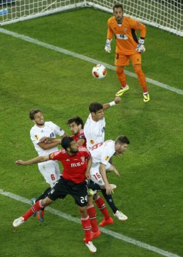 Las im¨¢genes del Sevilla-Benfica