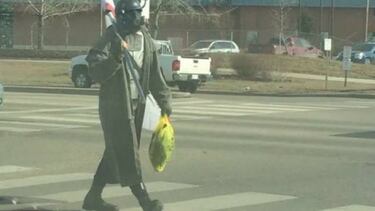 Confunden un cosplay de Fallout con una bomba