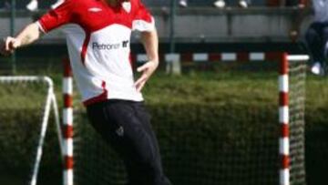 <b>Decidido</b>. El defensa del Athletic, Fernando Amorebieta, ha declarado que su equipo tiene posibilidades de ganar al Barcelona en la Supercopa ya que de lo contrario no jugarían