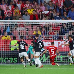 David López iguala el golazo de Kike Barja y da aire al Girona