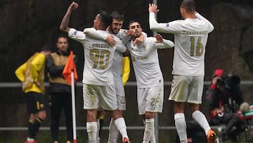 Braga (Portugal), 22/10/2020.- Sporting de Braga´s Paulinho (2L) celebrates after scoring during the UEFA Europa League group G soccer match Sporting de Braga vs AEK Athens held in Braga, Portugal, 22 October 2020. (Atenas) EFE/EPA/HUGO DELGADO