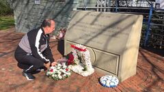 Rafa Benítez rinde homenaje a las víctimas de Hillsborough