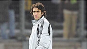 El Madrid sigue contando con Raúl, Beckham, Zidane y R. Carlos