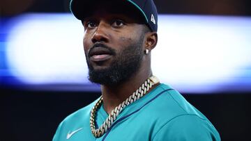 TORONTO, ONTARIO - OCTOBER 13: Randy Arozarena #56 of the Seattle Mariners looks on during the eighth inning against the Toronto Blue Jays in game two of the American League Championship Series at Rogers Centre on October 13, 2025 in Toronto, Ontario.   Vaughn Ridley/Getty Images/AFP (Photo by Vaughn Ridley / GETTY IMAGES NORTH AMERICA / Getty Images via AFP)
