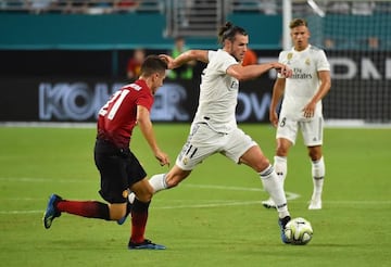 Gareth Bale in action against Manchester United