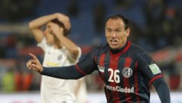 Mauro Matos ingresó para anotar el 2-1 de San Lorenzo.