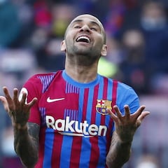 Alves reacciona a la sanción de dos partidos