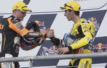 En 2015, Sam Lowes y Álex Rins firmaban exactamente el mismo tiempo en la calificación de Moto2 1:37.114