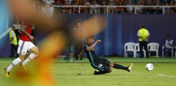 Agosto de 2017. El Real Madrid gana la Supercopa de Europa al Manchester United de Mourinho tras vencer 2-1 en Skopje, Macedonia. En la imégen, Casemiro marcando el 1-0.