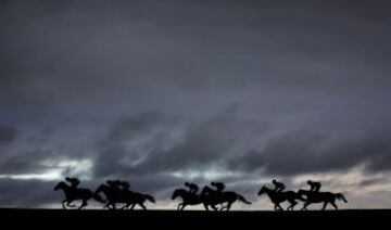 Carrera de caballos en Wincanton, Inglaterra.