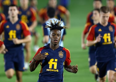 Nico Williams durante el entrenamiento. 

