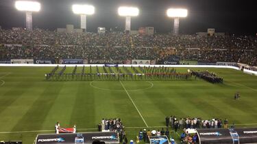 México evitó la tragedia y venció en los últimos minutos a Trinidad y Tobago