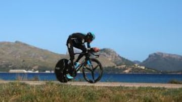 Chris Froome entrena la especialidad de contrarreloj en Mallorca.