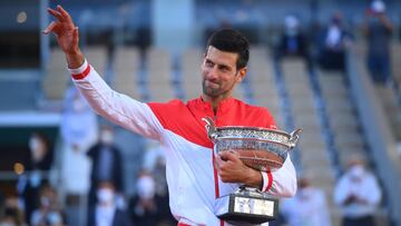 Djokovic se queda a un t¨ªtulo de Grand Slam de Nadal y Federer