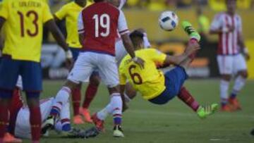 Ecuador salva el liderato con sufrido empate ante Paraguay