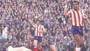 <b>PESADILLA DEL ATLÉTICO. </b>Santillana cuajó grandes partidos ante el Atlético. El delantero le marcó 15 goles a los rojiblancos.