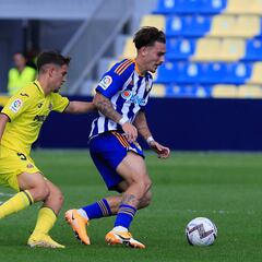 Los fallos defensivos condenan al Villarreal B ante la Ponferradina