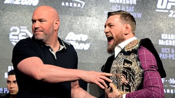NEW YORK, NY - SEPTEMBER 20: Conor McGregor is held back by UFC President Dana White during the UFC 229 Press Conference at Radio City Music Hall on September 20, 2018 in New York City.  (Photo by Steven Ryan/Getty Images)