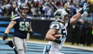 En playoffs ha tenido buenas actuaciones. La ronda divisional enfrentó a Carolina con Seahawks. Luke realizó un partido sobresaliente, con 11 tackles, y una intercepción, retornada para TD, que ponía el partido 14 arriba para los Panthers.