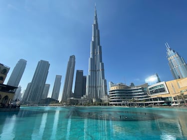 Así es Aura Skypool: la piscina infinita más alta del mundo y con vistas 360 a la isla de la palmera