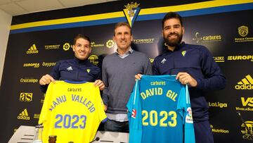Manu Vallejo y David Gil, felices por renovar hasta 2023