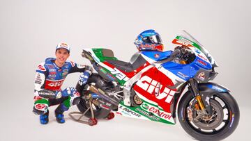 &Aacute;lex M&aacute;rquez junto a los nuevos colores del LCR.