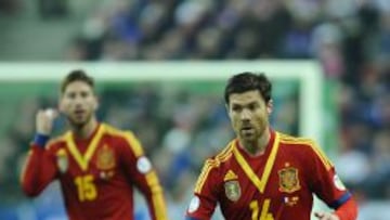 Xabi Alonso, Javi García y Beñat son los descartes de Del Bosque